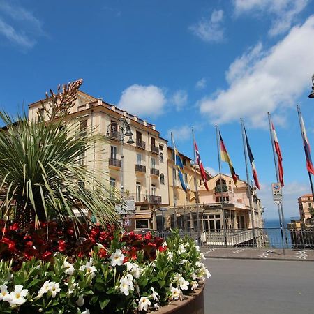 Апартаменты Piazza Tasso Max 1 Сорренто Экстерьер фото